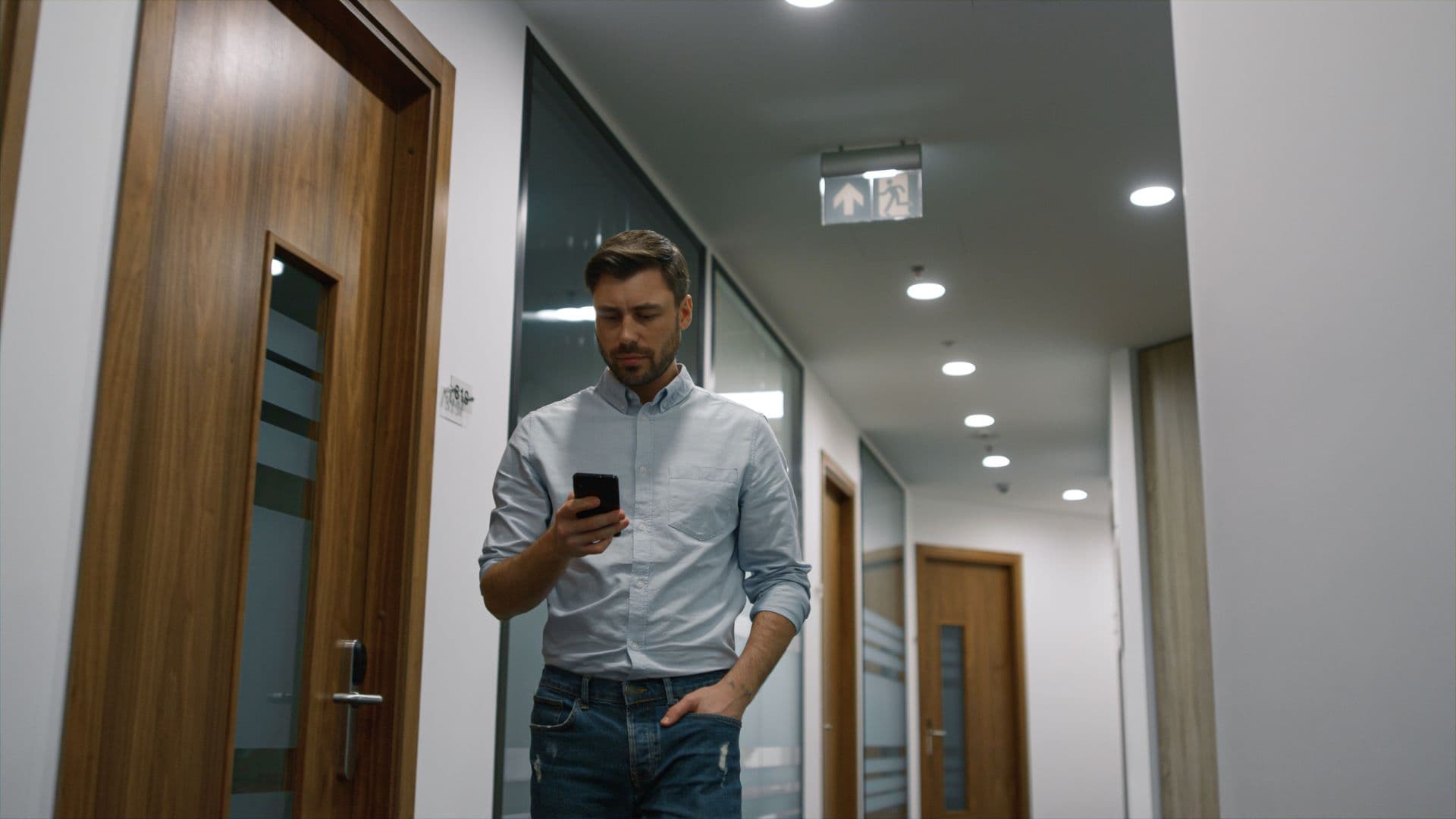 man-telefoon-ultimate-connectivity-2